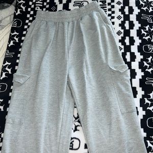 cargo sweatpants size 4, fits more as a medium